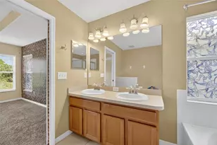 7552 Maroon Peak Dr, Ruskin, FL 33573 - Photo 48
