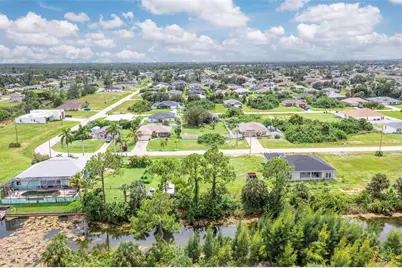 1623 NE 36th Lane, Cape Coral, FL 33909 - Photo 4
