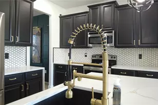 18314 Rossendale Ct, Land O Lakes, FL 34638 - Photo 4