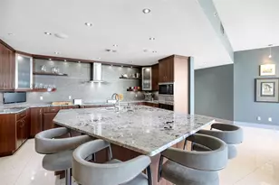 175 1st St S, Saint Petersburg, FL 33701 - Photo 12