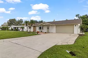 2434 Lake View Blvd, Port Charlotte, FL 33948 - Photo 4