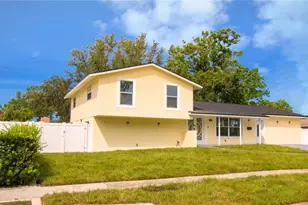 6708 Gateway Dr, Tampa, FL 33615 - Photo 2