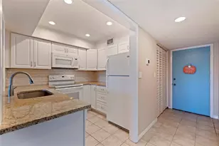 12000 Capri Cir S, Treasure Island, FL 33706 - Photo 4