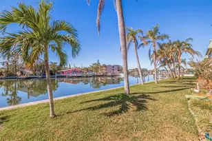 12000 Capri Cir S, Treasure Island, FL 33706 - Photo 26