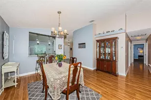 10562 Alvarado Ct, Seminole, FL 33772 - Photo 12