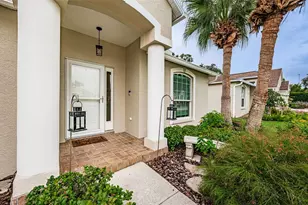 10562 Alvarado Ct, Seminole, FL 33772 - Photo 4