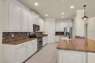 11209 Coventry Grove Cir, Lithia, FL 33547 - Photo 14