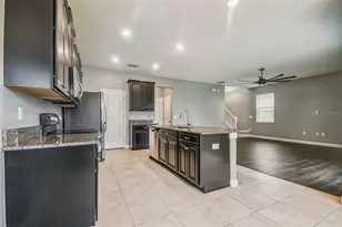 10011 Ivory Dr, Ruskin, FL 33573 - Photo 16