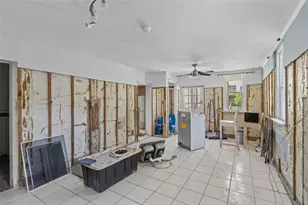 205 Bay Plaza, Treasure Island, FL 33706 - Photo 34