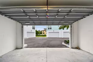 3840 Pompano Dr SE, Saint Petersburg, FL 33705 - Photo 18