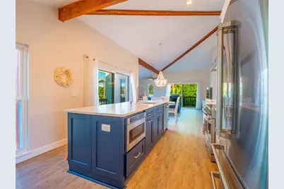 3250 E Debazan Avenue, Saint Pete Beach, FL 33706 - Photo 10