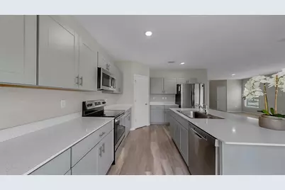 13102 Zolo Springs Circle, Riverview, FL 33579 - Photo 18