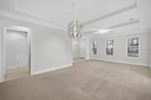 195 Newbury Pl N, Saint Petersburg, FL 33716 - Photo 8