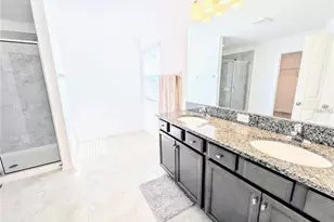 2944 Autumn Rock Dr, Zephyrhills, FL 33540 - Photo 32