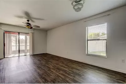 1739 Chatham Green Circle, Ruskin, FL 33570 - Photo 8