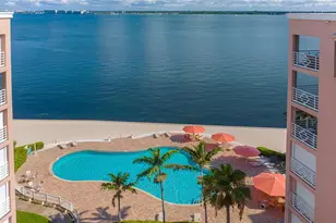 4993 Bacopa Ln S, Saint Petersburg, FL 33715 - Photo 40