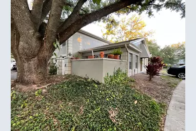 11717 Raintree Drive, Tampa, FL 33617 - Photo 2