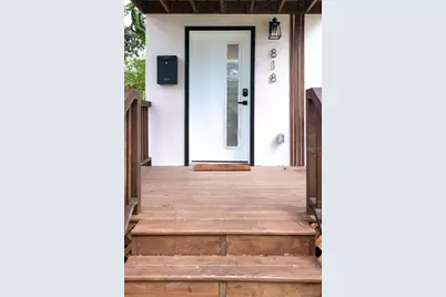 818 W Plymouth Street, Tampa, FL 33603 - Photo 2