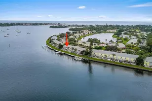 105 Pompano Dr SE, Saint Petersburg, FL 33705 - Photo 4