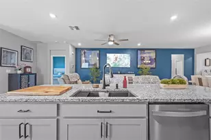 11295 Timber Grv Ln, Brooksville, FL 34613 - Photo 10