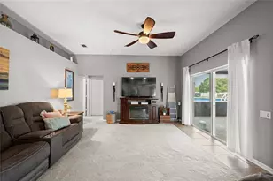 1552 Avondale Ridge Dr, Plant City, FL 33567 - Photo 48
