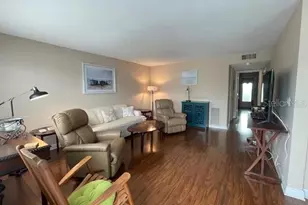 8075 112th St, Seminole, FL 33772 - Photo 2