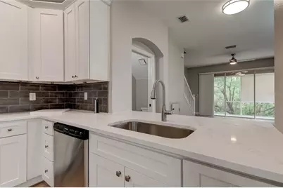 11068 Windsor Place Circle, Tampa, FL 33626 - Photo 8