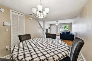2124 Fletchers Point Cir, Tampa, FL 33613 - Photo 14