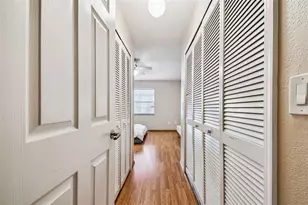 2124 Fletchers Point Cir, Tampa, FL 33613 - Photo 26