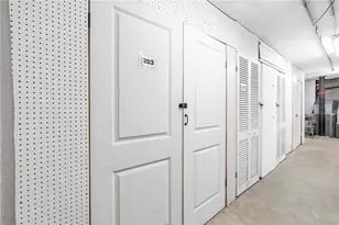 5200 Brittany Dr S, Saint Petersburg, FL 33715 - Photo 40