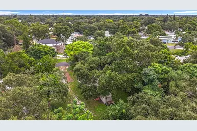 4900 Harding Road N, Saint Petersburg, FL 33709 - Photo 52