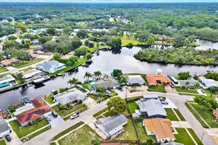 1313 Chancellor Dr, Holiday, FL 34690 - Photo 24