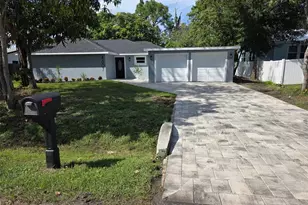 4607 W Ballast Point Blvd, Tampa, FL 33611 - Photo 32