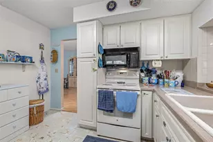 13004 Serpentine Dr, Hudson, FL 34667 - Photo 10