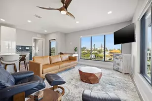 12400 Capri Cir N, Treasure Island, FL 33706 - Photo 16