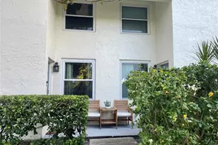 4304 La Riviera Ct, Tampa, FL 33611 - Photo 2