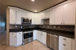 5861 42nd Terrace N, Saint Petersburg, FL 33709 - Photo 2
