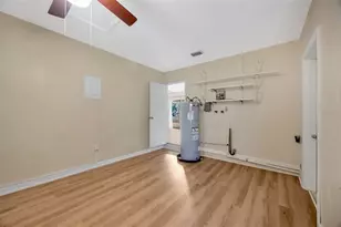 4429 Dolphin Dr, Tampa, FL 33617 - Photo 22