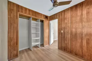 4429 Dolphin Dr, Tampa, FL 33617 - Photo 10