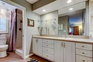 329 Club Mnr Dr, Sun City Center, FL 33573 - Photo 40