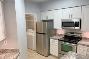 5110 Bay Club Cir, Tampa, FL 33607 - Photo 6