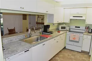 2814 72nd St Ct W, Bradenton, FL 34209 - Photo 10