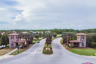 29241 Perilli Pl, Wesley Chapel, FL 33543 - Photo 4
