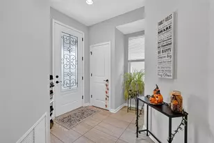 29241 Perilli Pl, Wesley Chapel, FL 33543 - Photo 8