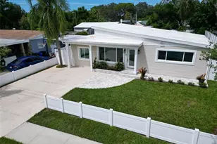 713 Pine St, Tarpon Springs, FL 34689 - Photo 32