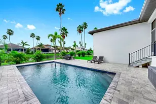 1406 Alhambra Dr, Apollo Beach, FL 33572 - Photo 2