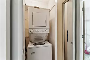 250 Rosery Rd NW, Largo, FL 33770 - Photo 28