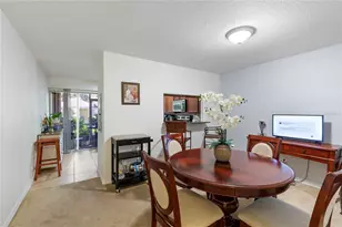 10901 Brickside Ct, Riverview, FL 33579 - Photo 8