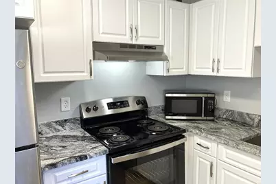 11703 Raintree Village Boulevard #B, Temple Terrace, FL 33617 - Photo 18