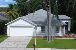 813 Crestridge Dr, Tarpon Springs, FL 34688 - Photo 1